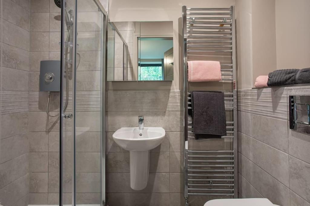 Stunning 2Br Next To The City Airport Bhd - Free Parking Belfast Luaran gambar